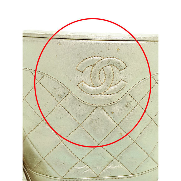 Chanel Matelasse Chain Shoulder Bag - Picture 6 of 9